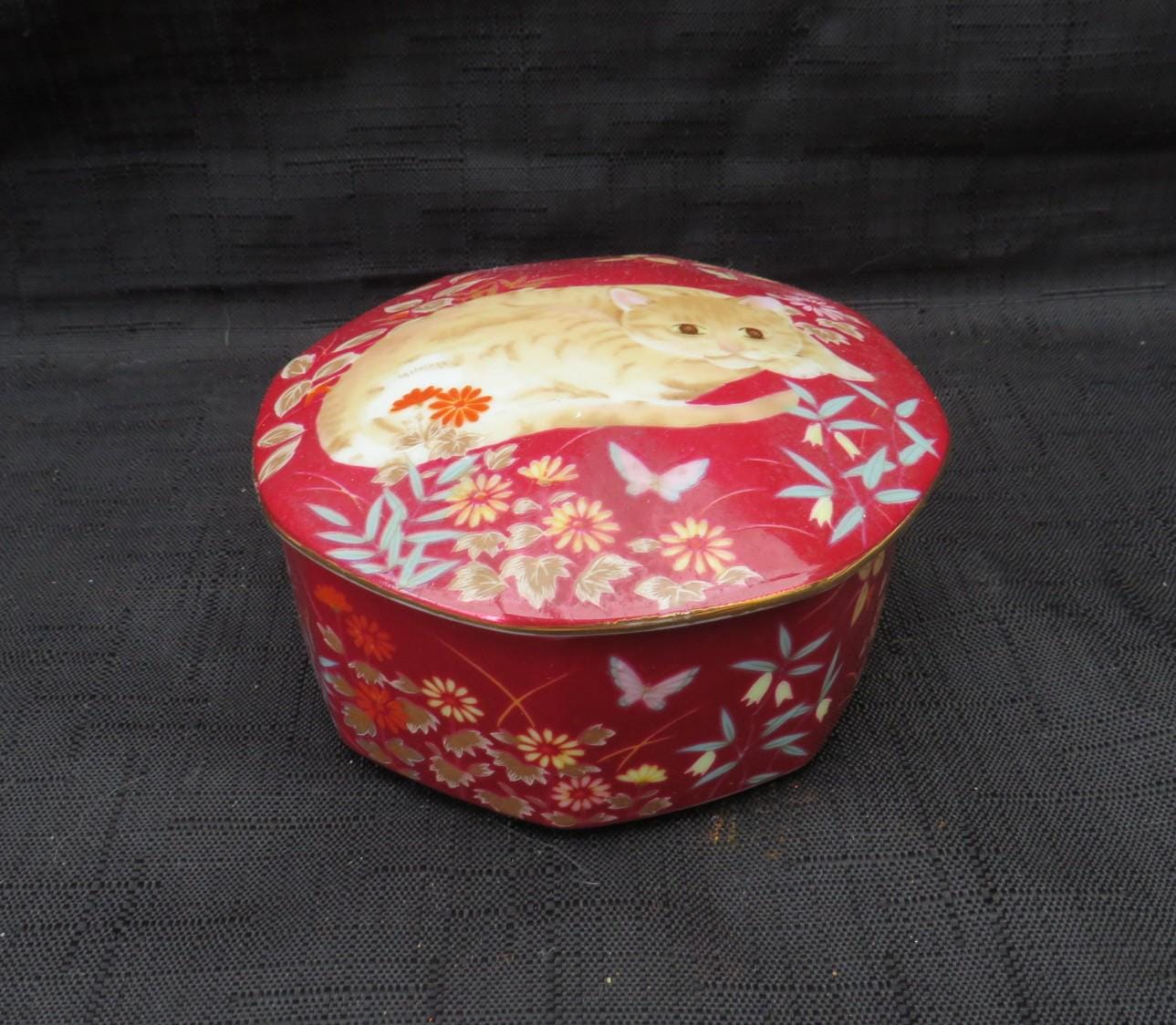 【中古】 ヴァレンタイン・ギフト/マガジンハウス/まきの・えり Amazon｜MERIGLARE 木製記念品ボックス、ヒンジ付き蓋とロック