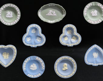 Vintage Wedgwood Bone China Jasperware Pin / Trinket Dish