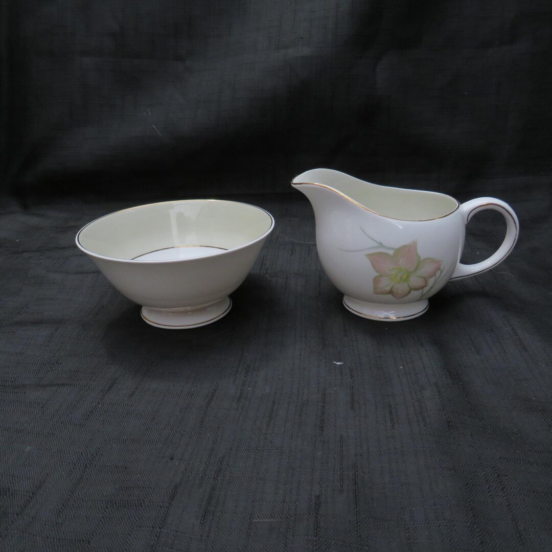 Vintage Susie Cooper Bone China Day Lily Milk Jug & Sugar Bowl Set