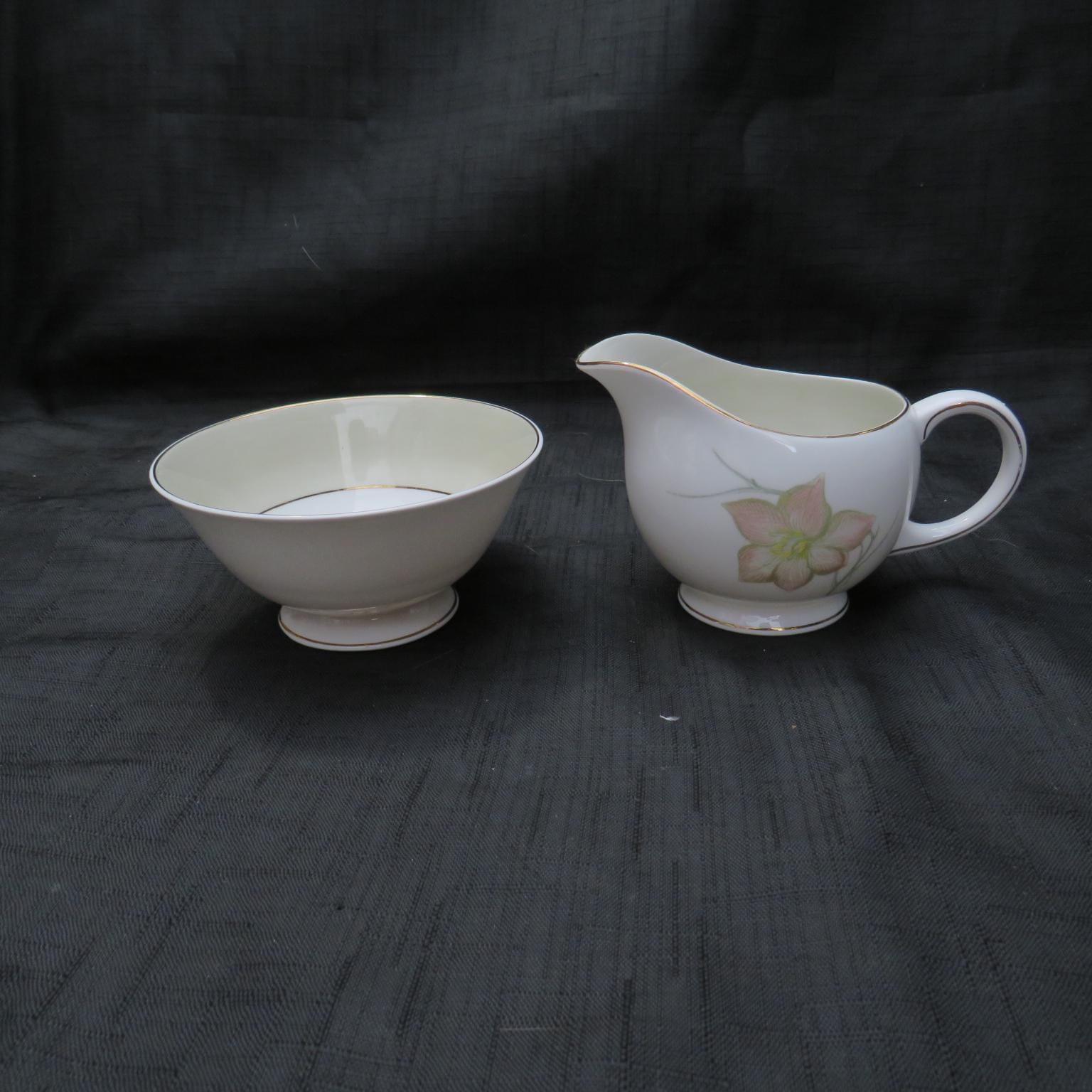 Vintage Susie Cooper Bone China Day Lily Milk Jug & Sugar Bowl Set