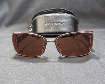 199 % AUTHENTIC GIVENCHY WOMEN\'S  SUNGLASSES WITH BOX Givenchy sunglasses box, - Gem main image 3