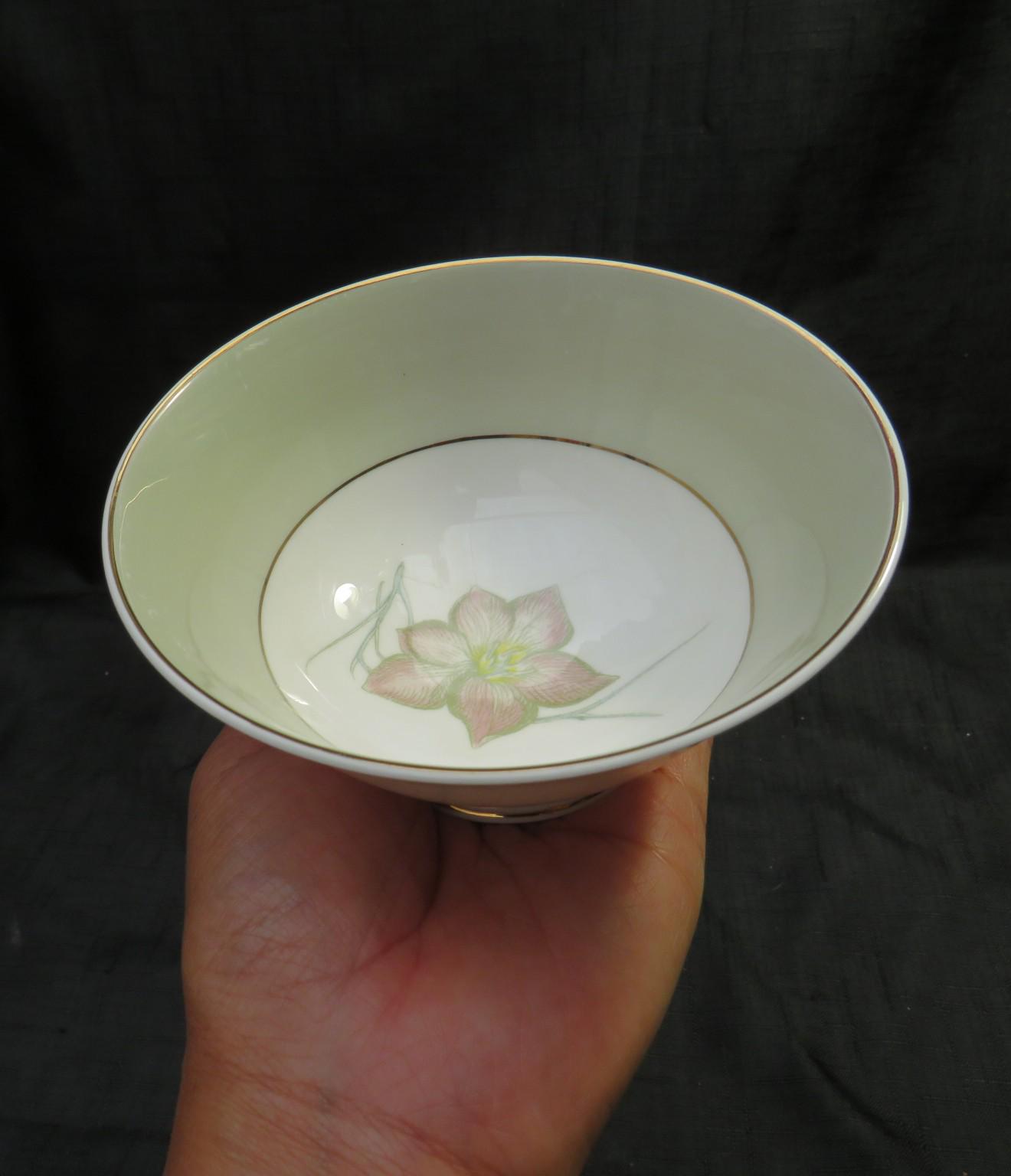 Vintage Susie Cooper Bone China Day Lily Milk Jug & Sugar Bowl Set