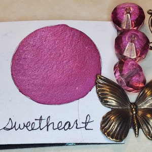 Sweetheart, Metallic, scintillante, vernice ad acquerello fatto a mano per la pittura, supporti misti e scrapbooking di carta, e stampaggio.