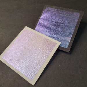 Pittura ad acquerello viola corallo, metallico, luccicante, fatto a mano per pittura, tecnica mista, scrapbooking su carta e stampaggio.