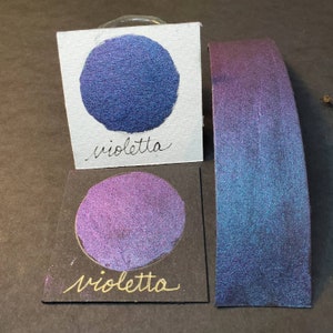 Violetta, Metallic, scintillante, vernice ad acquerello fatta a mano per la pittura, tecnica mista e scrapbooking di carta e calligrafia.
