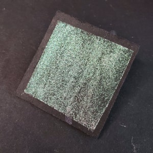 Aurora boreale, pittura ad acquerello metallica, scintillante, fatta a mano per pittura, tecnica mista e scrapbooking su carta e stampaggio.