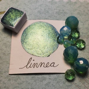 Linnea、ペイント、ミックスメディア、紙のスクラップブッキング、スタンプ用のメタリックでキラキラ輝く手作り水彩絵の具。