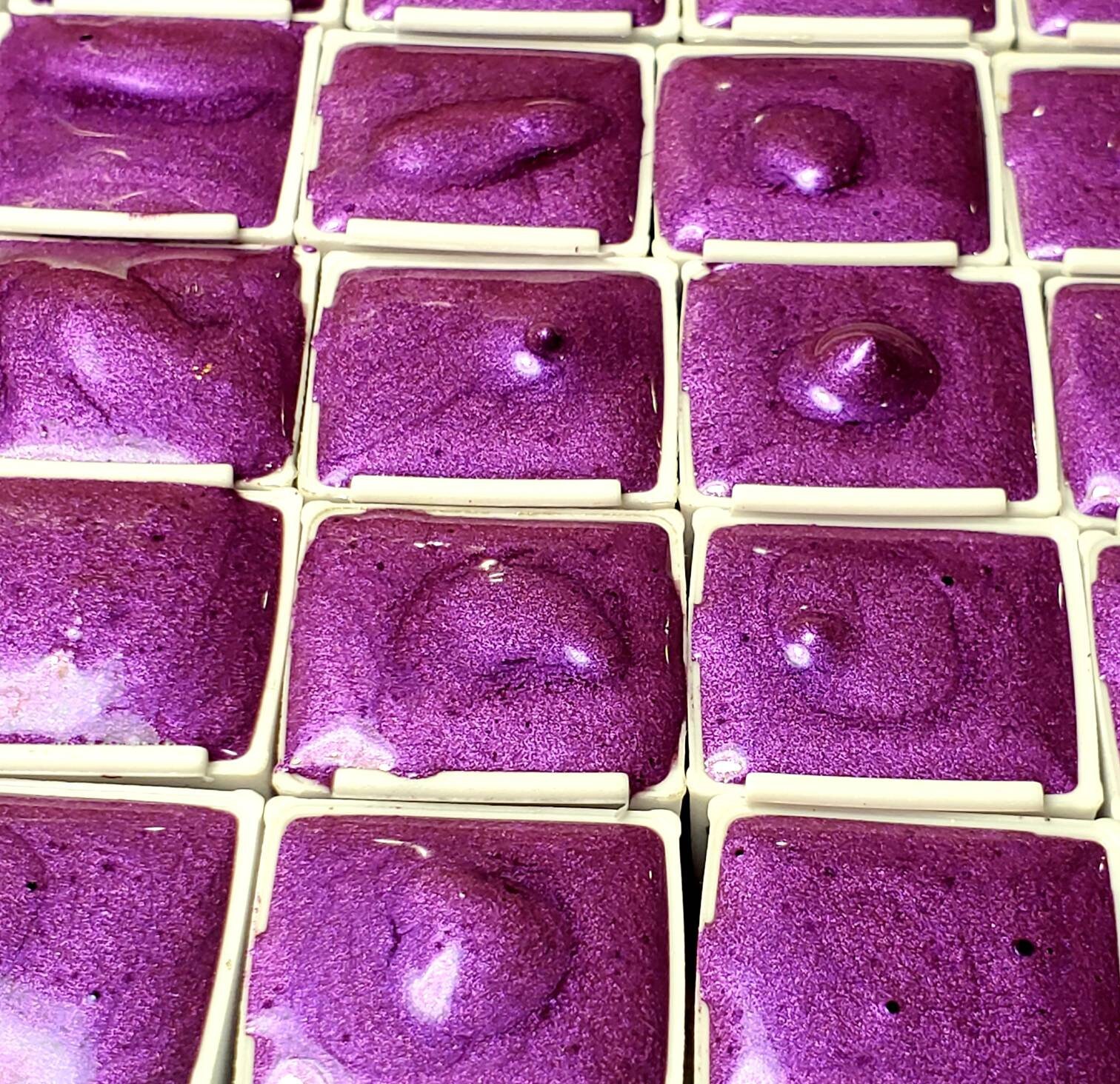 Violaceous Metallic Shimmering Handmade Watercolor Paint For