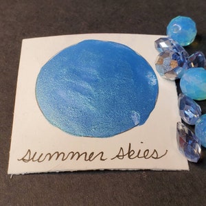 Cieli estivi, pittura ad acquerello metallica, scintillante, fatta a mano per pittura, tecnica mista, scrapbooking su carta e stampaggio.
