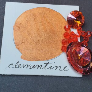 Clementina, Metallico, scintillante, vernice ad acquerello fatta a mano per pittura, tecnica mista e scrapbooking di carta e stampaggio.