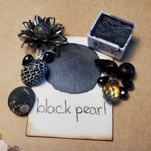 Pittura ad acquerello realizzata a mano, metallizzata, scintillante, di colore nero per pittura, tecniche miste, scrapbooking su carta e timbratura.