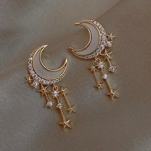 Starburst Dangle Earrings / Moon and star earrings / Crescent earring / Moon Drop / Celestial Earrings / Gift for Her / Medium Sized Earring