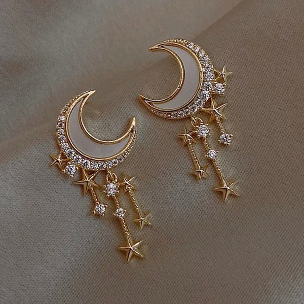 Starburst Dangle Earrings / Moon and star earrings / Crescent earring / Moon Drop / Celestial Earrings / Gift for Her / Medium Sized Earring