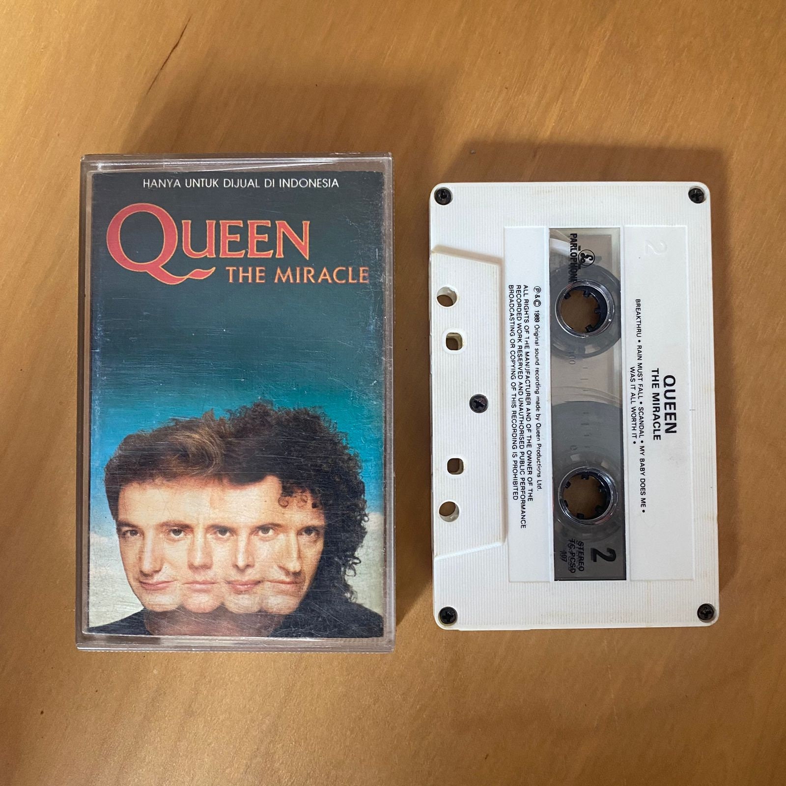 Queen / the Miracle Live at Wembley Freddie Mercury Innuendo