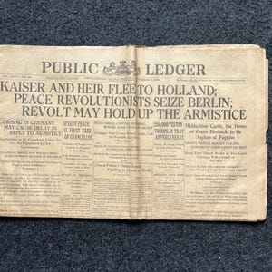1918 Original Vintage WWI Peace Newspaper, Military Souvenirs, Vintage Christmas Gifts, Armistice Day, Veteran’s Day, military Decor Artwork