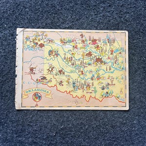 1931 Cartoon OKLAHOMA-afbeeldingskaart, originele Atlas-pagina, Cottage Core Art, vintage wanddecoratie, verzamelobject westerse stijl, komische geschenken