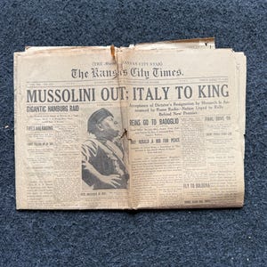 1943 Mussolini Ousted By King, Late WW2 European Theatre Newspaper, Original Vintage World War 2 Memorabilia, Dad Gifts, Wall Decor