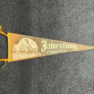 Jamestown Virginia, American Colonies - Virginia Souvenirs, Gifts for Virginians, Large Original Vintage Felt Pennant, Wall Decor, College