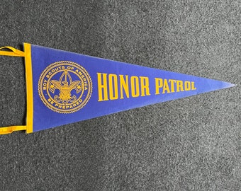 1970s Wonderful World Of Scouting, Boy Scouts Souvenir Pennant Flag, Large Original Vintage Felt Pennant, Wall Decor, College Dorm Gifts, Vi
