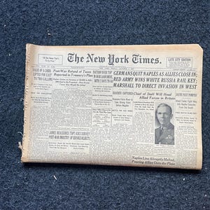 1943 Naples Surrenders to Allies, Late WW2 European Theatre Newspaper - Original Vintage World War 2 Memorabilia, Dad Gifts, History Present
