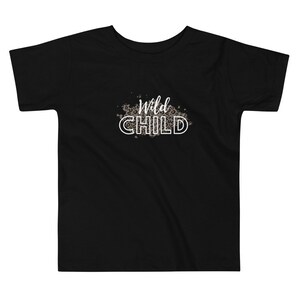 Wildes Kind Kleinkind Kurzarm T-Shirt, geschlechtsneutrales Kinder Top, lustiges Grafik T-Shirt, lässiges Baumwoll T-Shirt, einzigartiges Geschenk für Kleinkinder