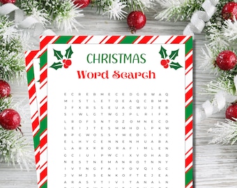 Puede incluir: Un juego de sopa de letras navideño rectangular impreso en papel blanco con un borde a rayas rojas y verdes tipo bastón de caramelo. La parte superior muestra hojas de acebo verdes y bayas rojas con el texto CHRISTMAS Word Search en rojo y verde.