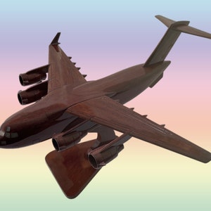 Précommande de Boeing C-17 Globemaster en acajou