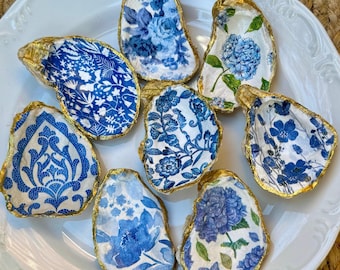 Oyster Shell Ring Dish, Blue White Coastal Jewelry Holder, Oyster Trinket Tray, Engagement, Hostess, Bridesmaids, Mother’s Day gift,