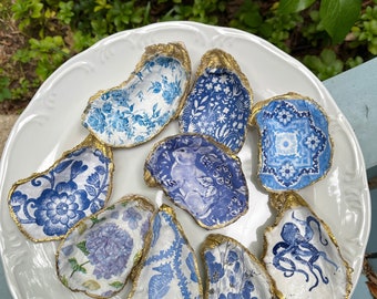 Oyster Shell Ring Dish,Blue White Jewelry Holder, Oyster Trinket Tray,Beach Wedding Gift,Hostess Gift, Mother’s Day Gift