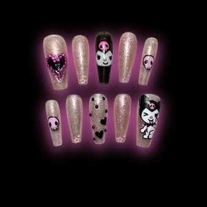 Set di unghie finte adesive ispirate al gatto rosa kawaii