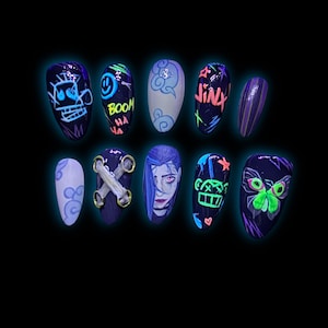 Jinx hand painted press-on set