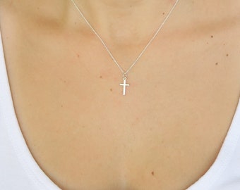 Cruz pequeña de plata, collar de plata de ley
