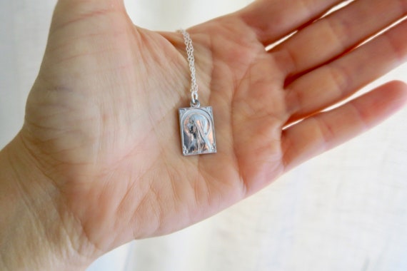 Virgin Mary Lourdes Medal Necklace, Aluminum Vint… - image 4