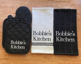 Personalized Embroidered Kitchen Towel Set / Wedding Gift Couple Unique / Anniversary Gift