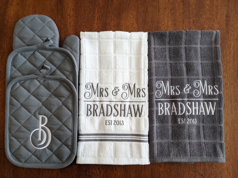 Personalized Embroidered Kitchen Towel Set / Mr and Mr / Mrs and Mrs / Mr and Mrs / Wedding Gift Couple Unique/ Custom Anniversary Gift image 1