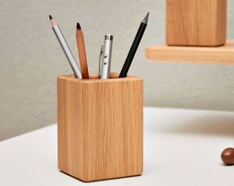 Fountain pen, wood pen & pencil case, pencil holder, wooden office accessories, pen stand, wood desk organizer, gift for artist drawing