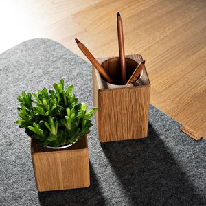Eiche Schreibtisch Accessoires Set: Stiftehalter + Blumentopf, Schreibtisch Organizer aus Holz, Geschenk für neuen Job, Büro Dekor, Jubiläumsgeschenk