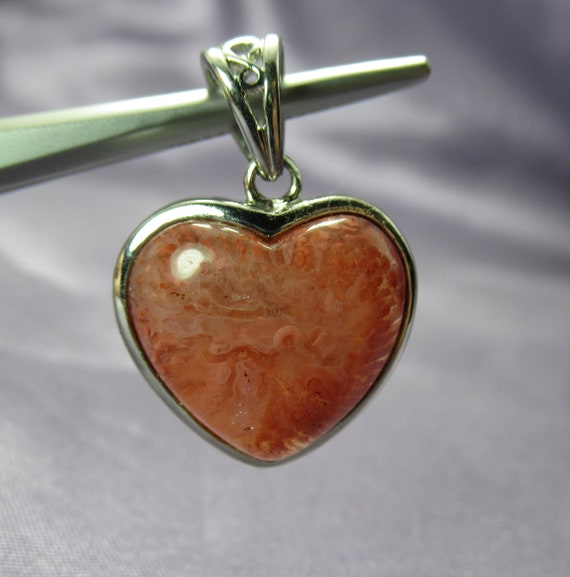 Sterling Silver Red Coral Heart Pendant / 4.58 G … - image 1