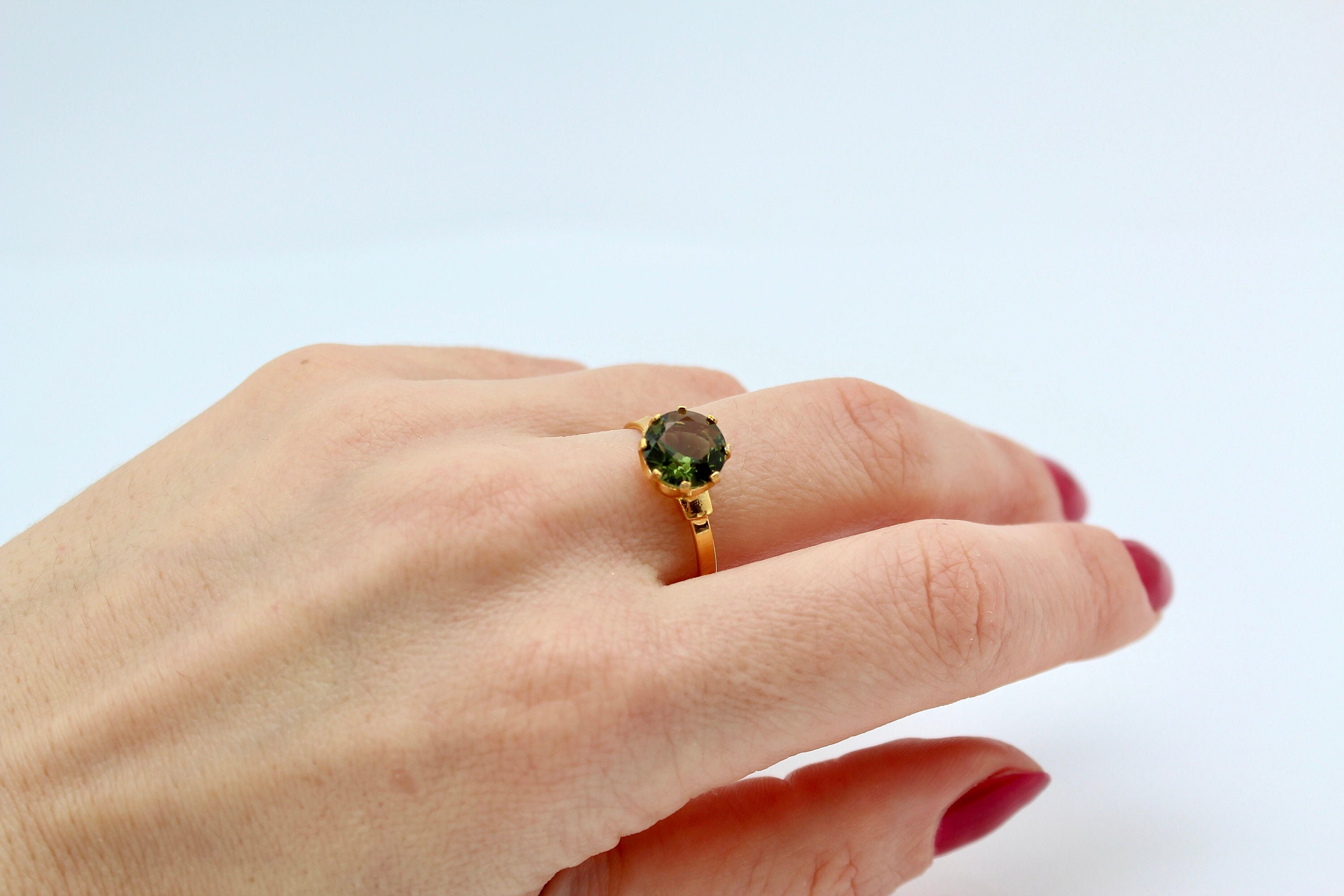 Female moldavite best sale ring