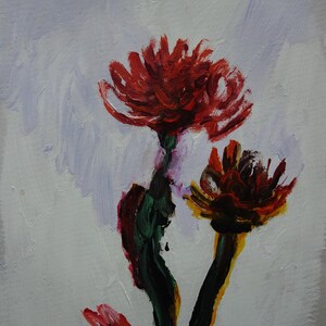 Könnte beinhalten: Ein Gemälde von zwei roten Blumen mit grünen Stielen auf weißem Hintergrund. Die Blumen sind in einem lockeren, expressiven Stil gemalt. Die Signatur des Künstlers ist in der rechten unteren Ecke sichtbar.