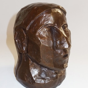 Offering Rare Cubist Bronze Sculpture – Bust of a woman, signed, Pablo Picasso with docs.