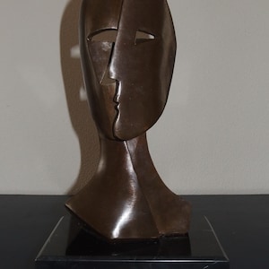 Offering Rare Cubist Bronze Sculpture – Bust of a woman, signed, Pablo Picasso with docs.