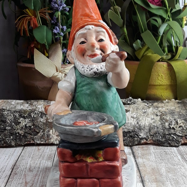 Santa's Elves Co-Boy Figurine Carl the Cook Chef TMK6 Goebel Germany Gnome Missing Bee