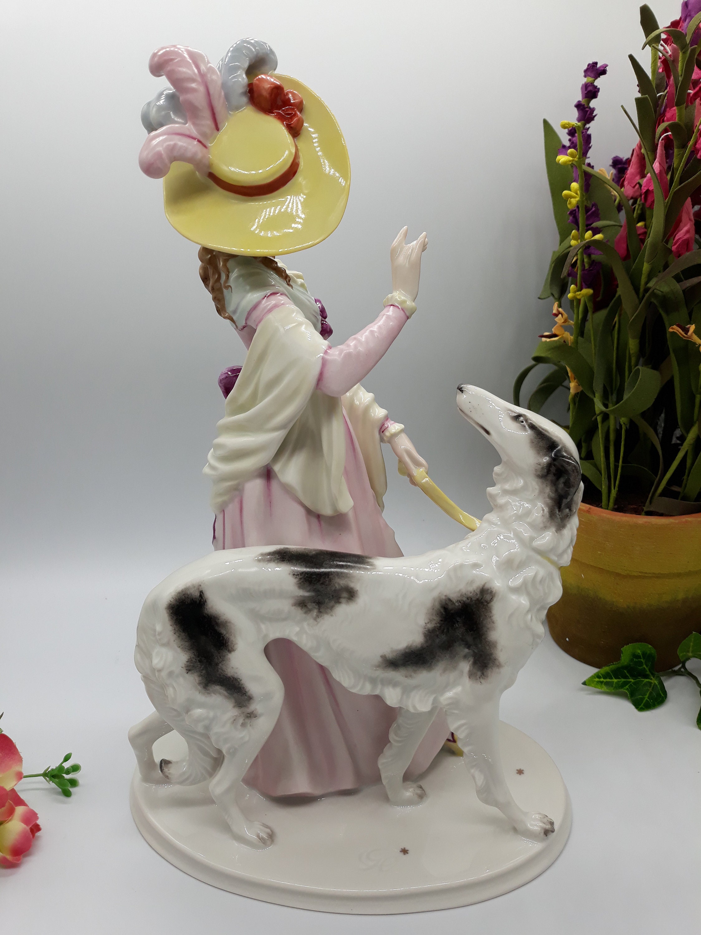 超希少なイタリア製 Lady with Borzoi（ボルゾイを連れた貴婦人） il_fullxfull.3685276011_sqwa.jpg