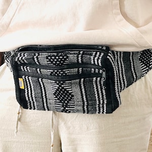 Fanny Pack Waist Bag Hand Woven Artisanal Travel Bag Hiking Purse Unisex Bum Bag Cross Body Shoulder Bag Cangurera Mexicana Boho Gift Hippie