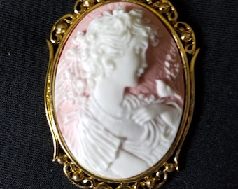 Cameo Pendant
