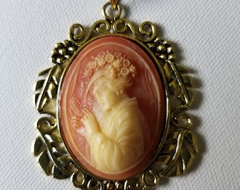Cameo Pendant