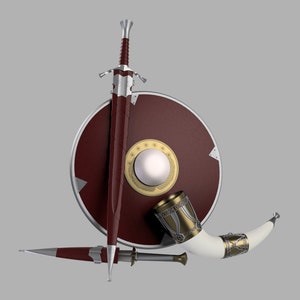 Può includere: Uno scudo in stile medievale con una superficie in pelle rossa e finiture argentate, una spada argentata con manico rosso, un corno da bere argentato e dorato e un pugnale argentato.