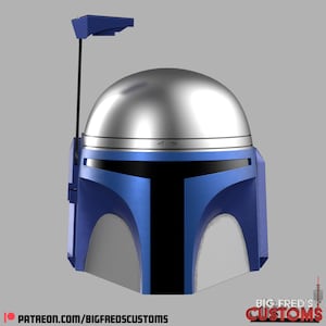 Puede incluir: Un casco mandaloriano azul y plateado con una visera negra. El casco tiene una cúpula plateada y detalles en azul, con una antena azul y la parte inferior de la cara blanca. El texto "BIG FRED'S CUSTOMS" es visible.