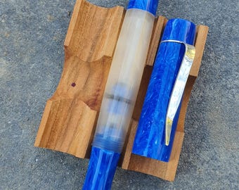 Pluma estilográfica hecha a mano